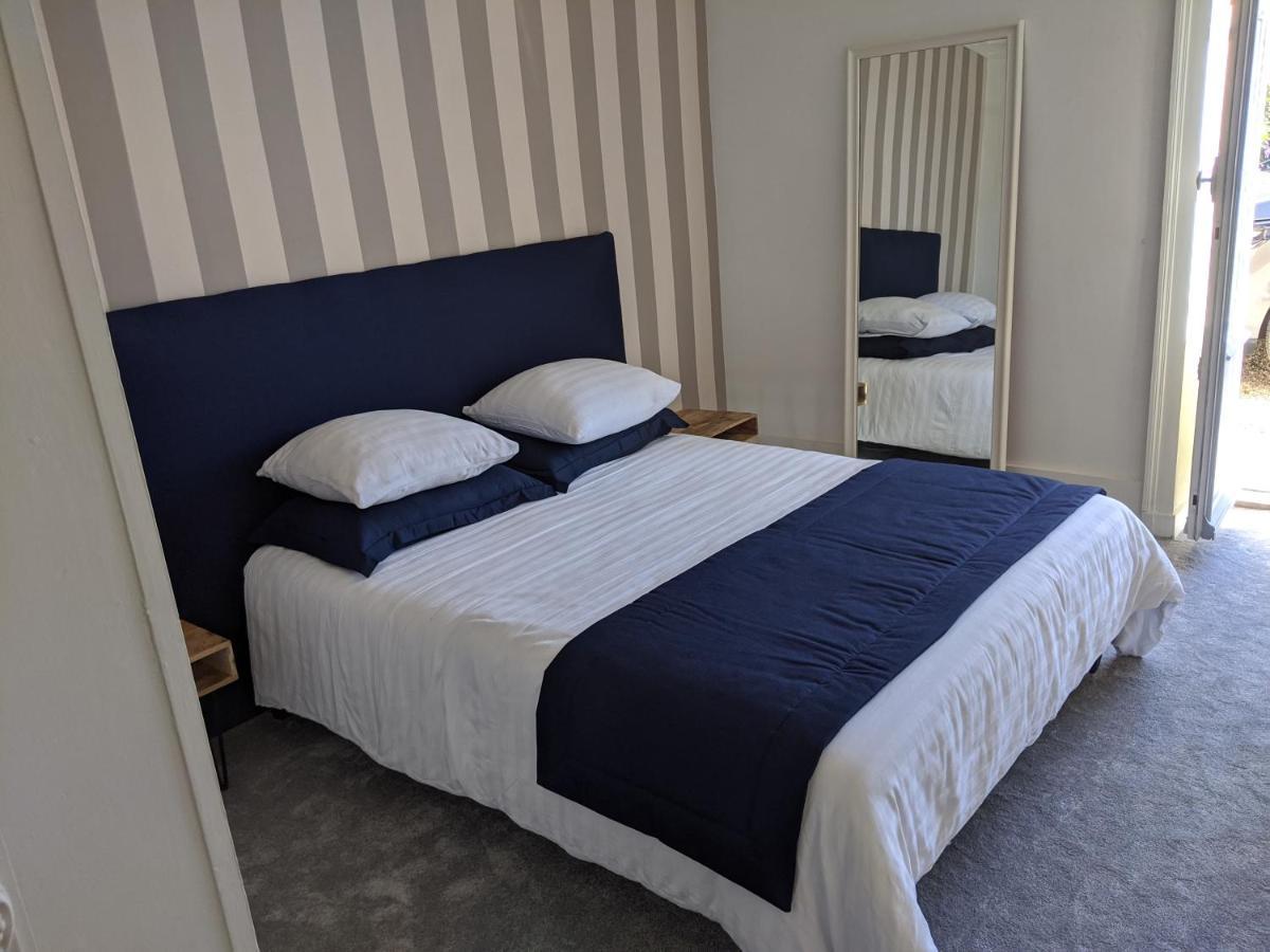 Le Durivum Hotel Montaigu-Vendee Eksteriør billede