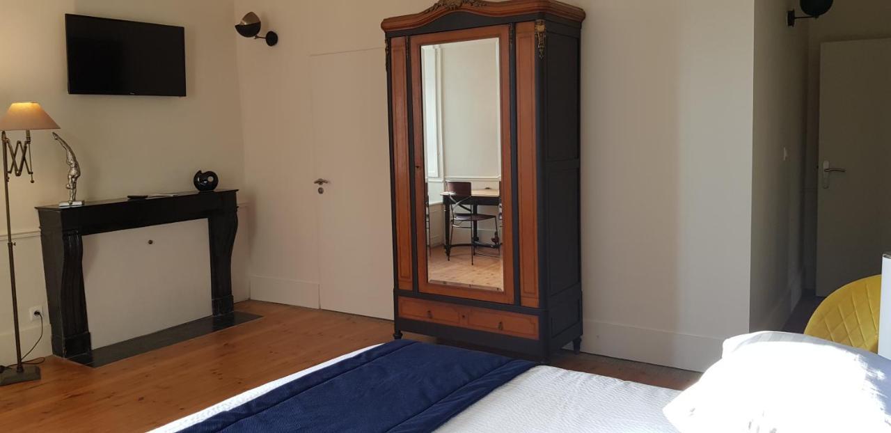 Le Durivum Hotel Montaigu-Vendee Eksteriør billede