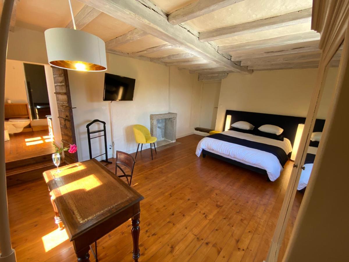 Le Durivum Hotel Montaigu-Vendee Eksteriør billede