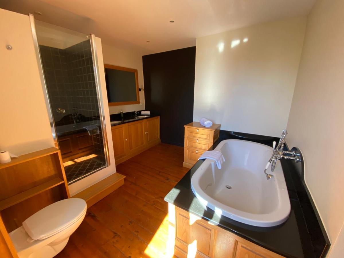 Le Durivum Hotel Montaigu-Vendee Eksteriør billede