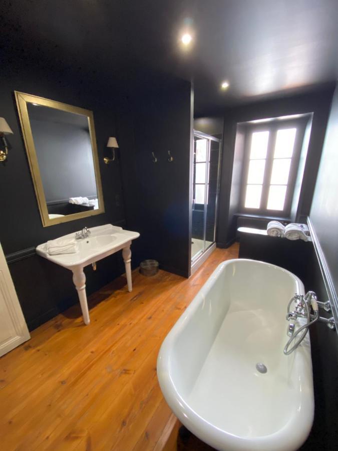 Le Durivum Hotel Montaigu-Vendee Eksteriør billede